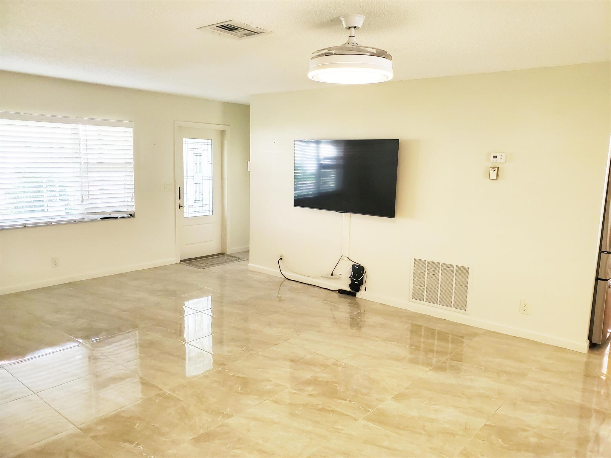 Palm Beach Leisureville S - Residential