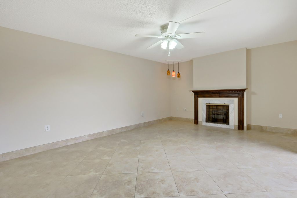 Photo of 3343 Meridian Way N #Unit D, Palm Beach Gardens, FL 33410 (MLS # R10952958)