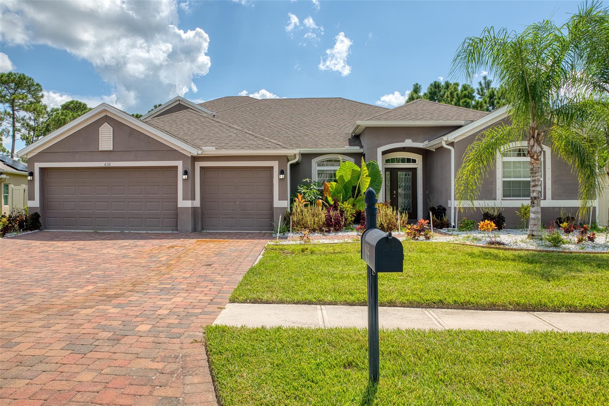 STONEBRIAR AT BAYSIDE LAKES - Residential