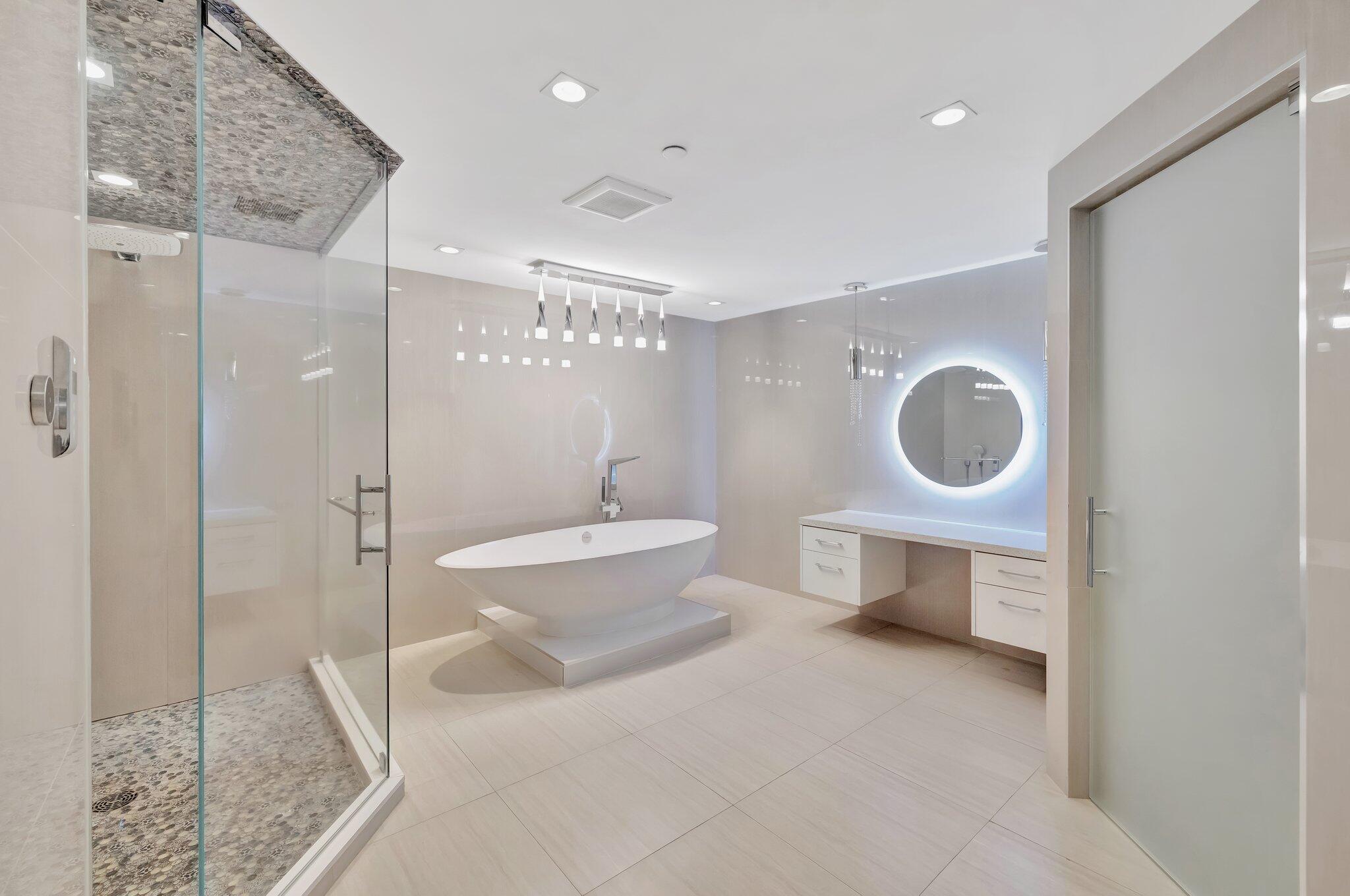 PALMS TOWER ONE CONDO - Residential