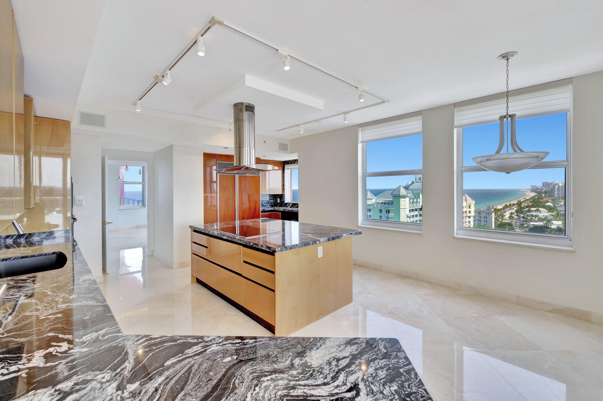 PALMS TOWER ONE CONDO - Residential