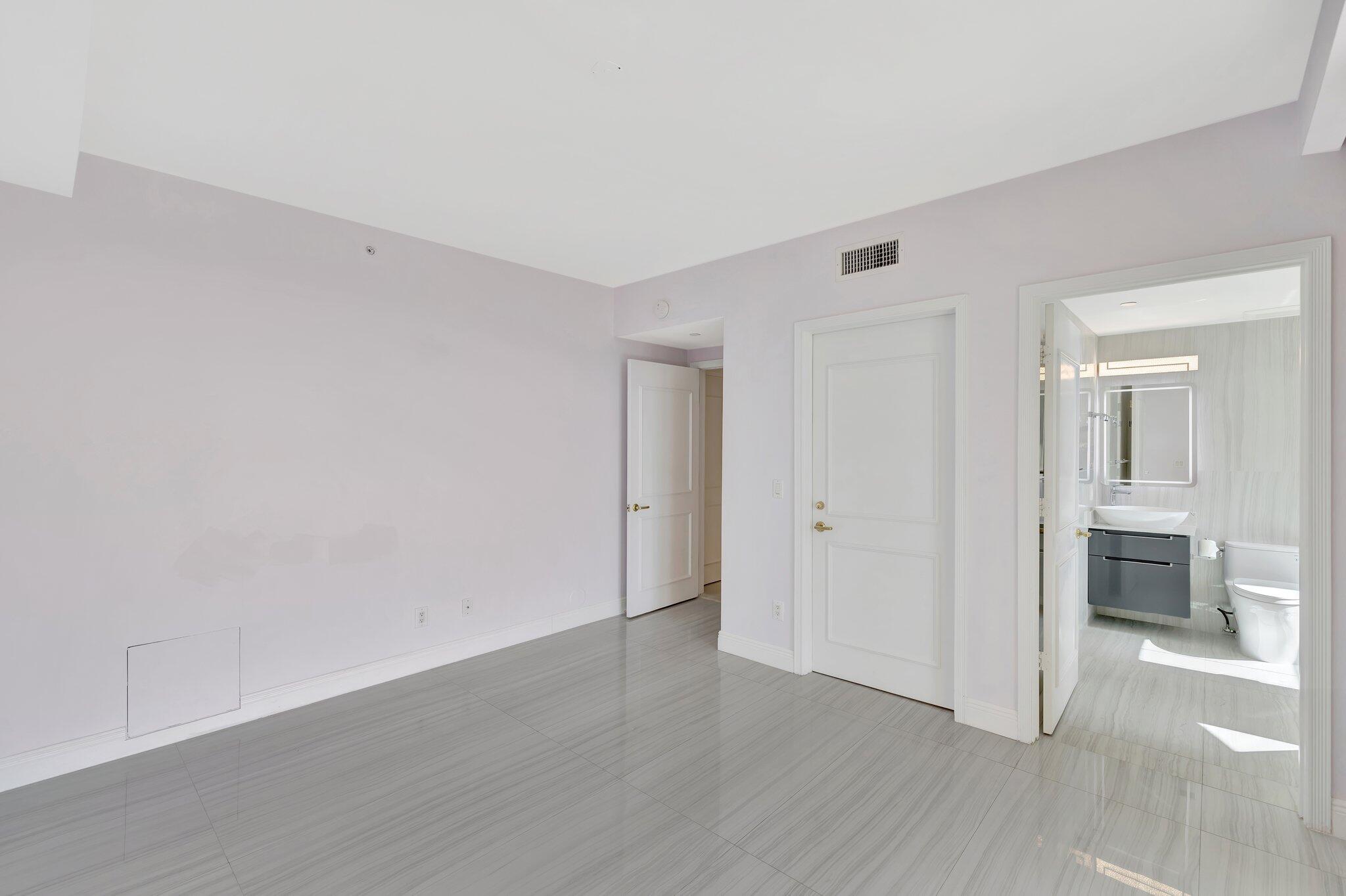 PALMS TOWER ONE CONDO - Residential