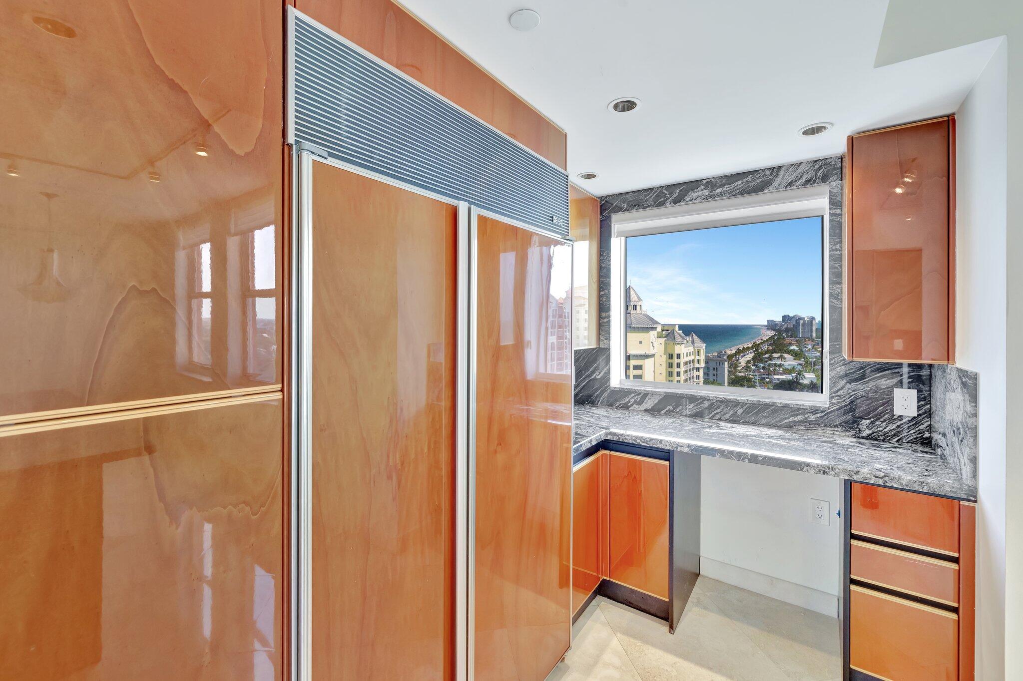 PALMS TOWER ONE CONDO - Residential