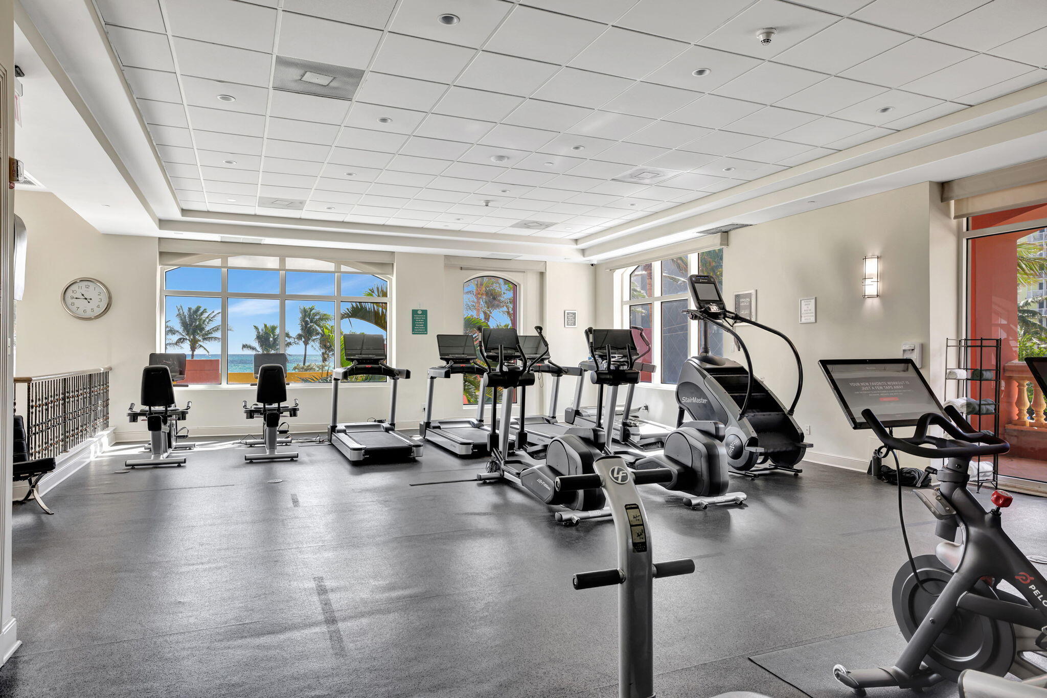 PALMS TOWER ONE CONDO - Residential