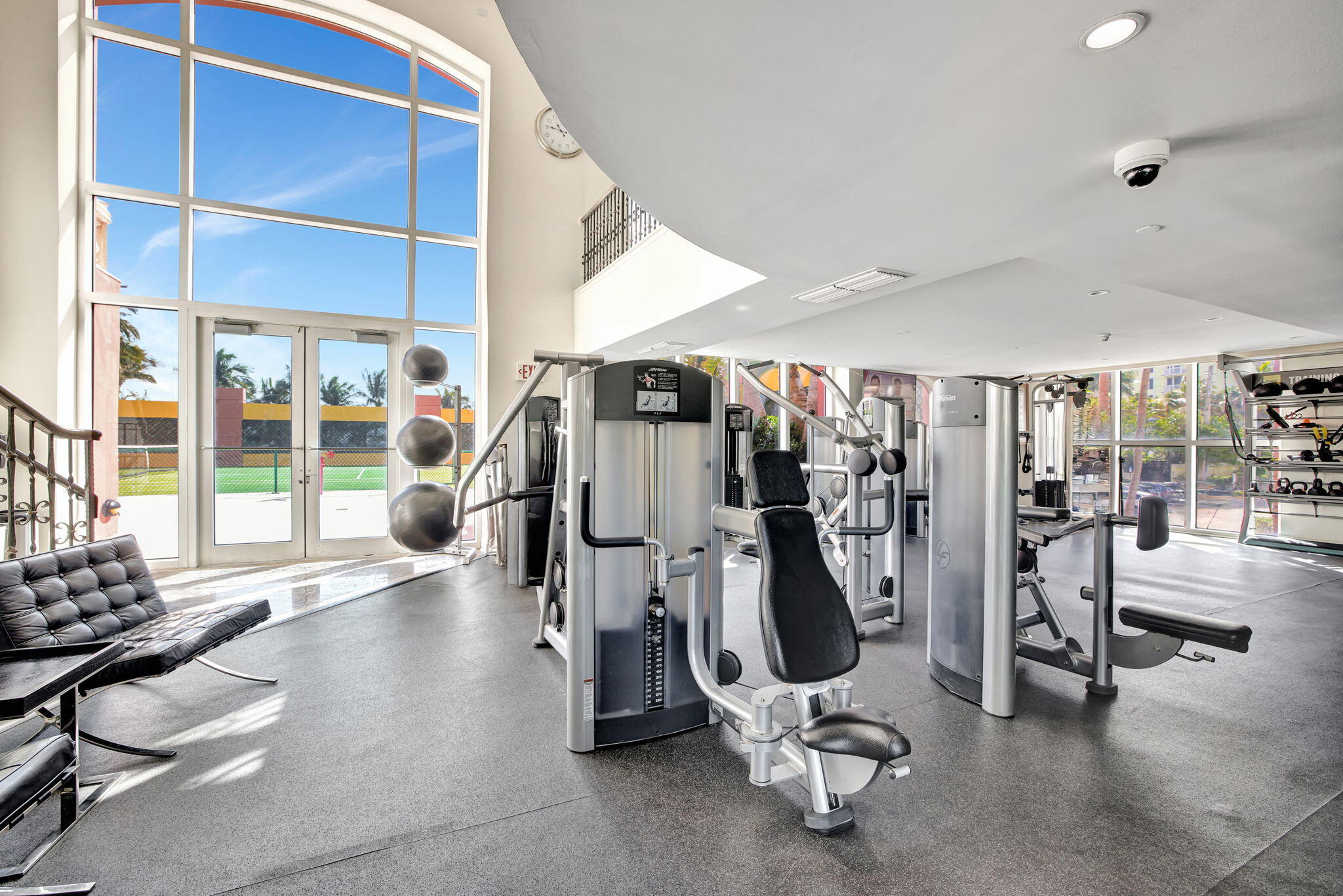 PALMS TOWER ONE CONDO - Residential