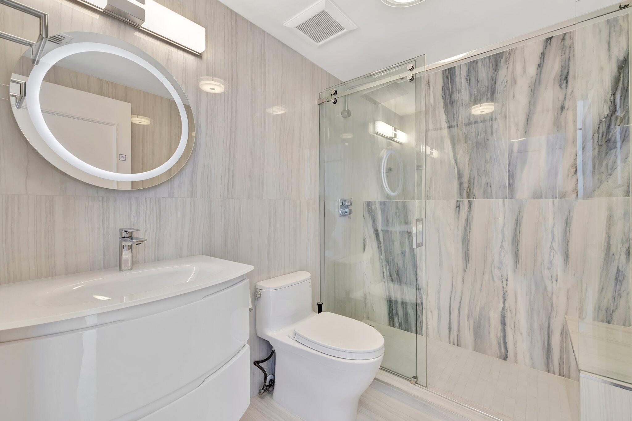 PALMS TOWER ONE CONDO - Residential