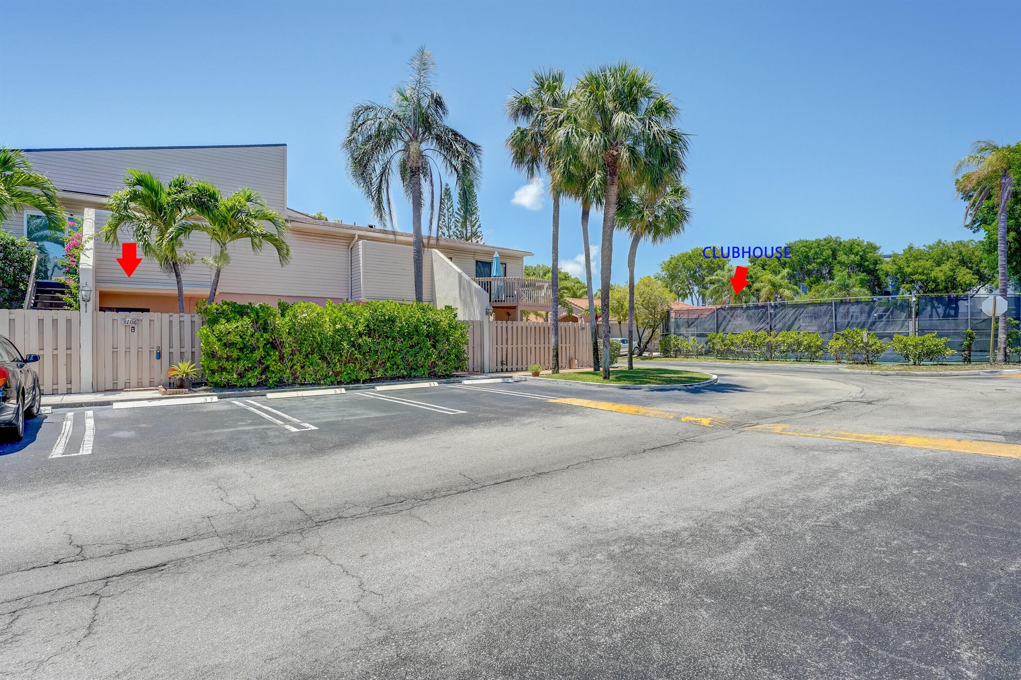 West Palm Beach, Florida 33401, United States, 2 Bedrooms Bedrooms, ,2 BathroomsBathrooms,Residential,Active,209682