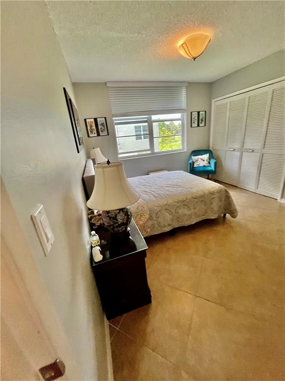 Oaks Clubhouse Dr - Residential