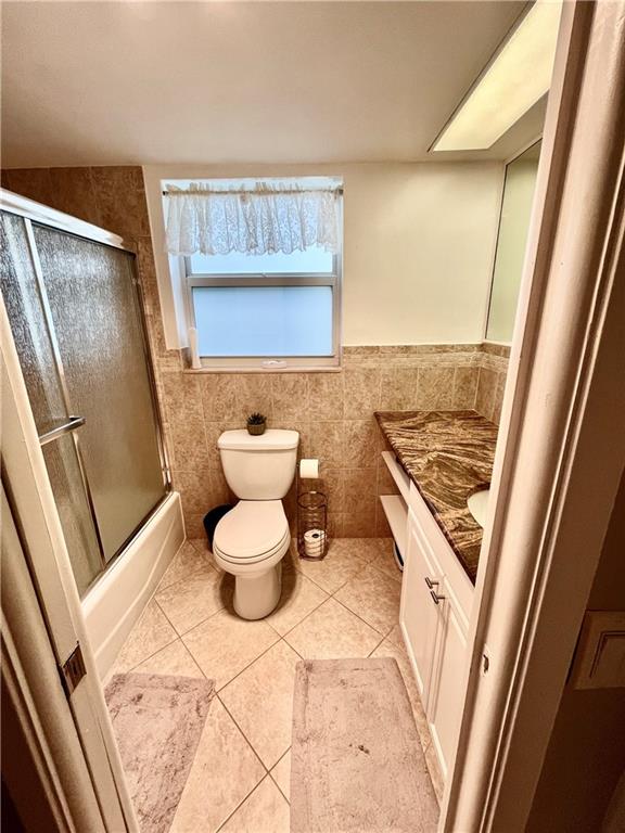 Oaks Clubhouse Dr - Residential