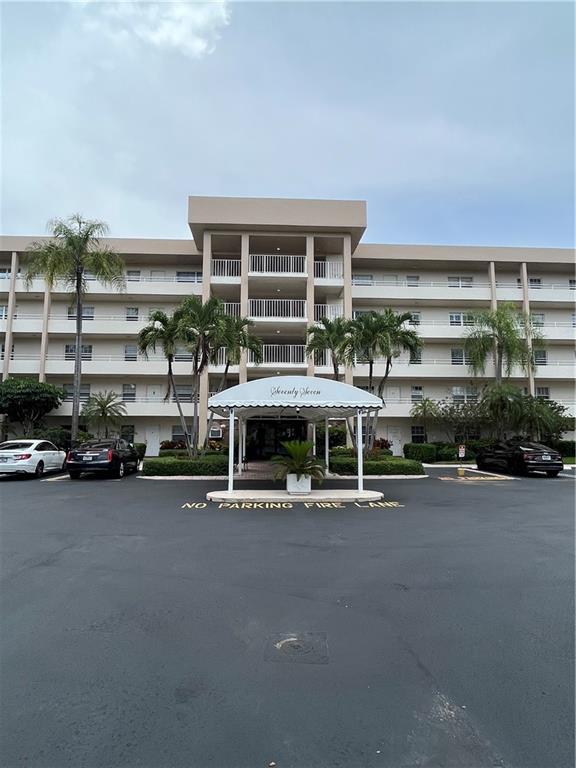 Oaks Clubhouse Dr - Residential