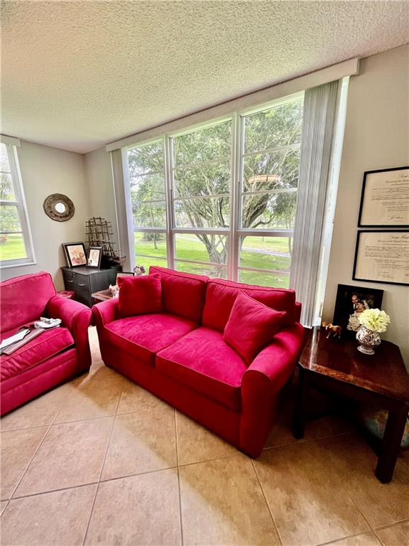 Oaks Clubhouse Dr - Residential