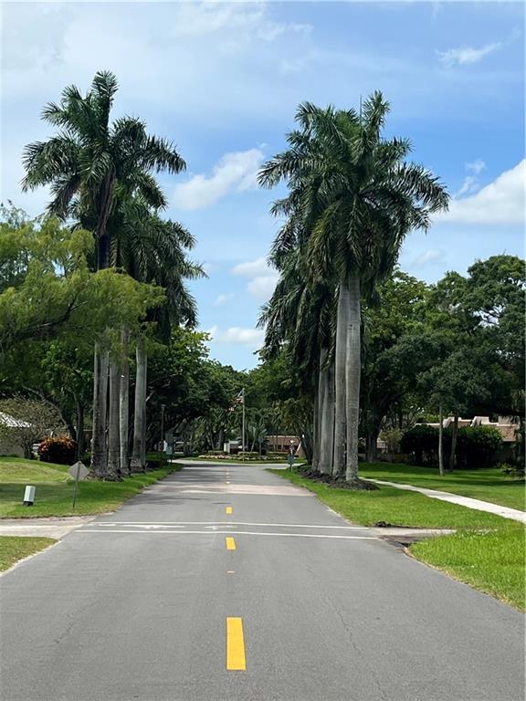 Oaks Clubhouse Dr - Residential