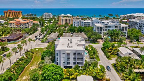 A home in Deerfield Beach