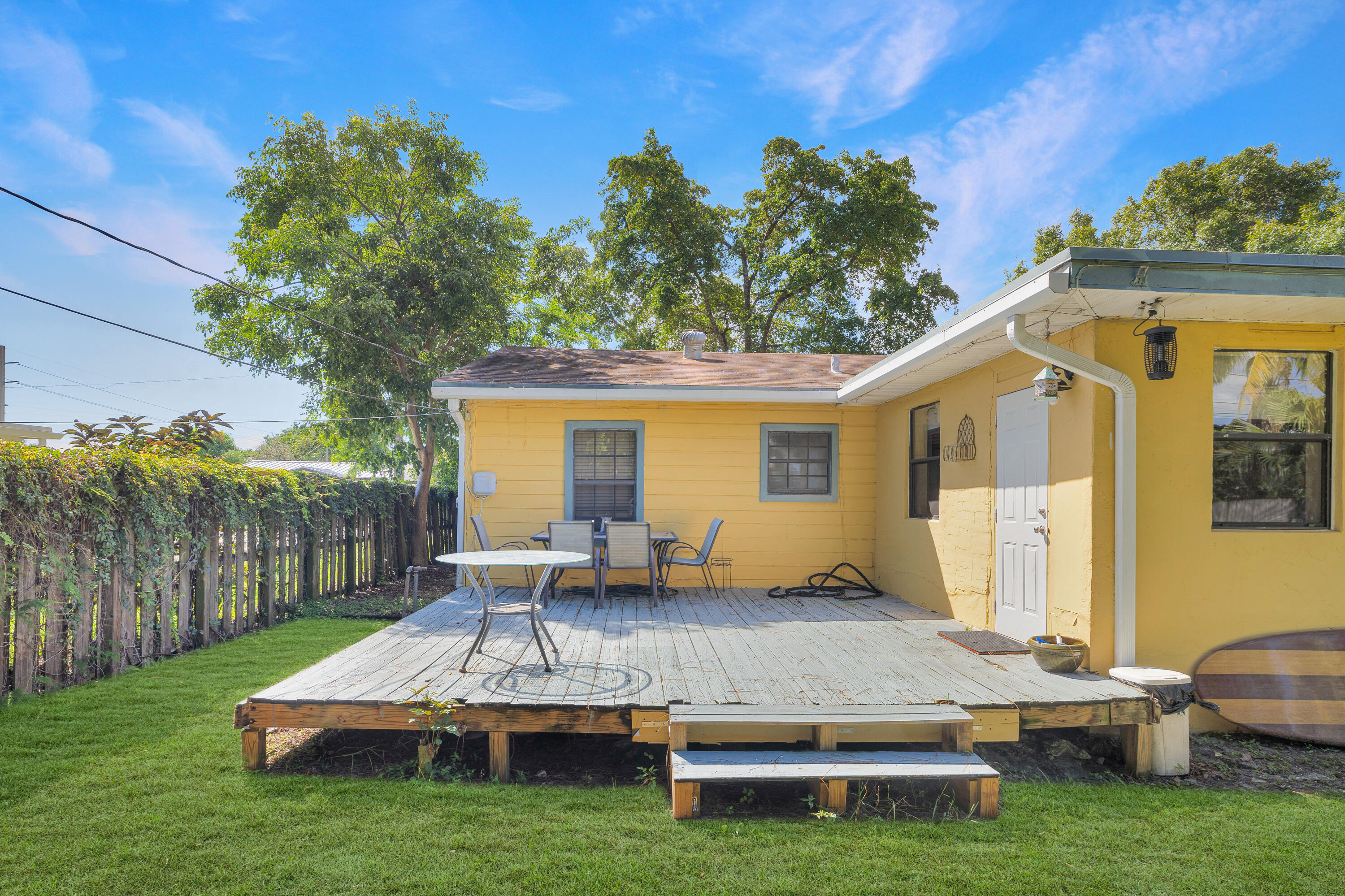 OAKLAND PARK SECOND ADD - Residential