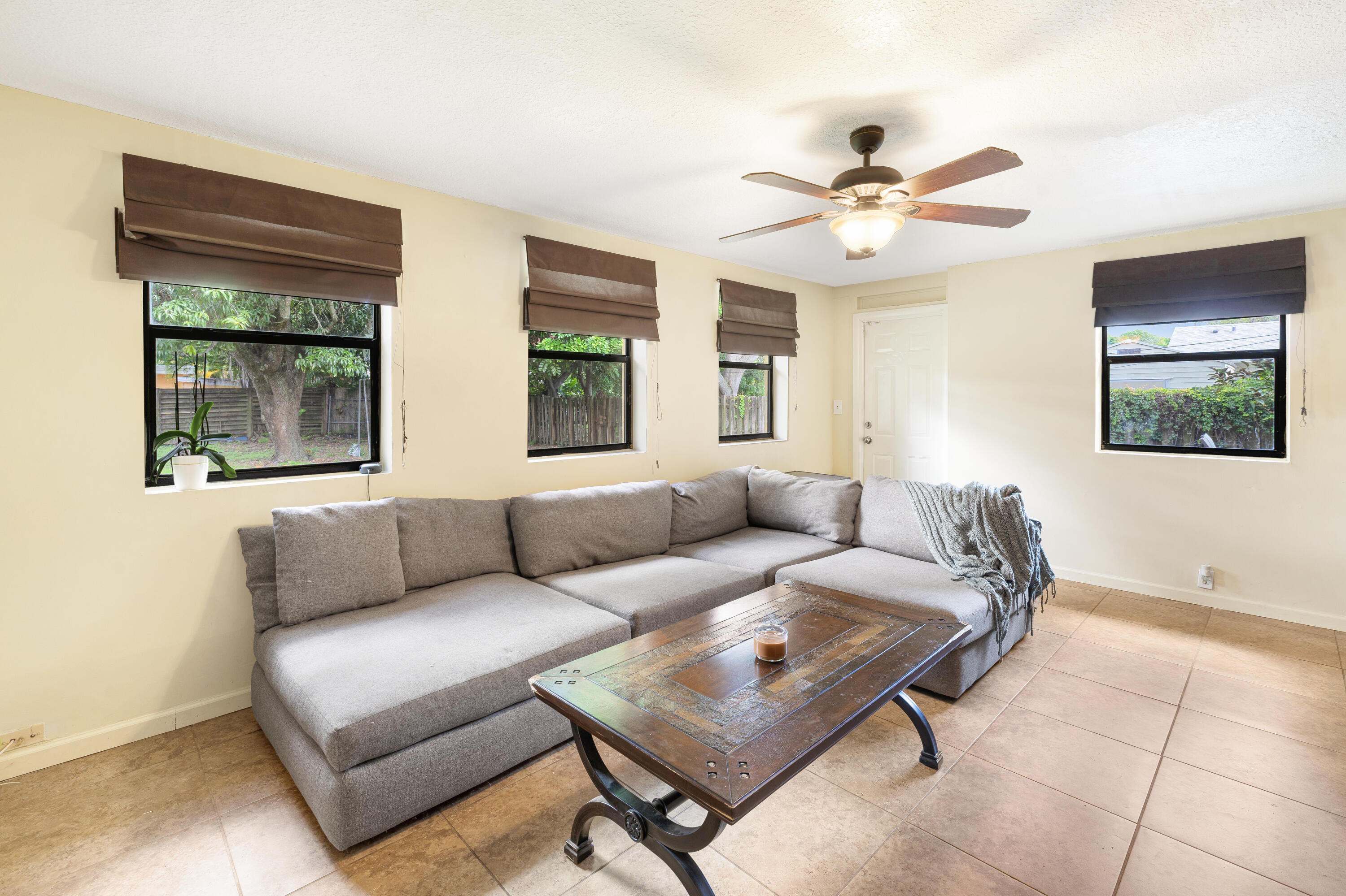 OAKLAND PARK SECOND ADD - Residential