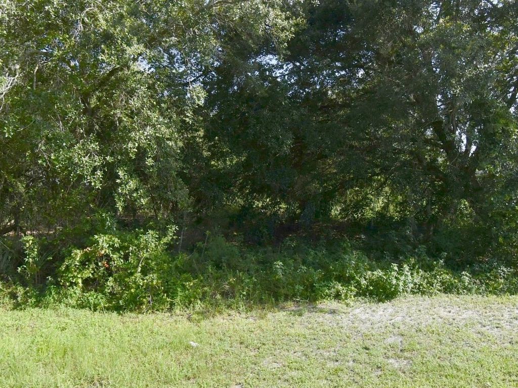 Photo of 265 N Wakefield Circle, Port Saint Lucie, FL 34953 (MLS # B26024256)