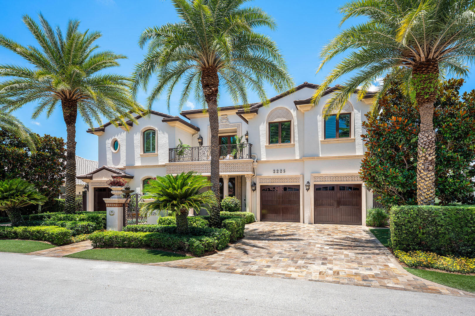 2225 W Silver Palm Road