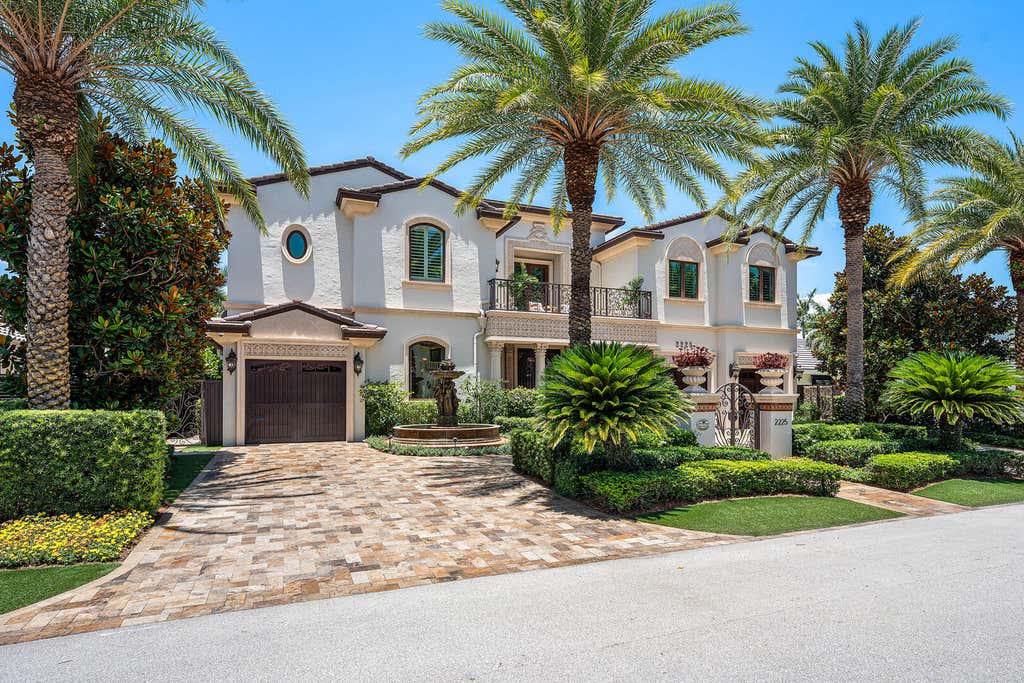 Photo of 2225 W Silver Palm Road, Boca Raton, FL 33432 (MLS # B26039511)