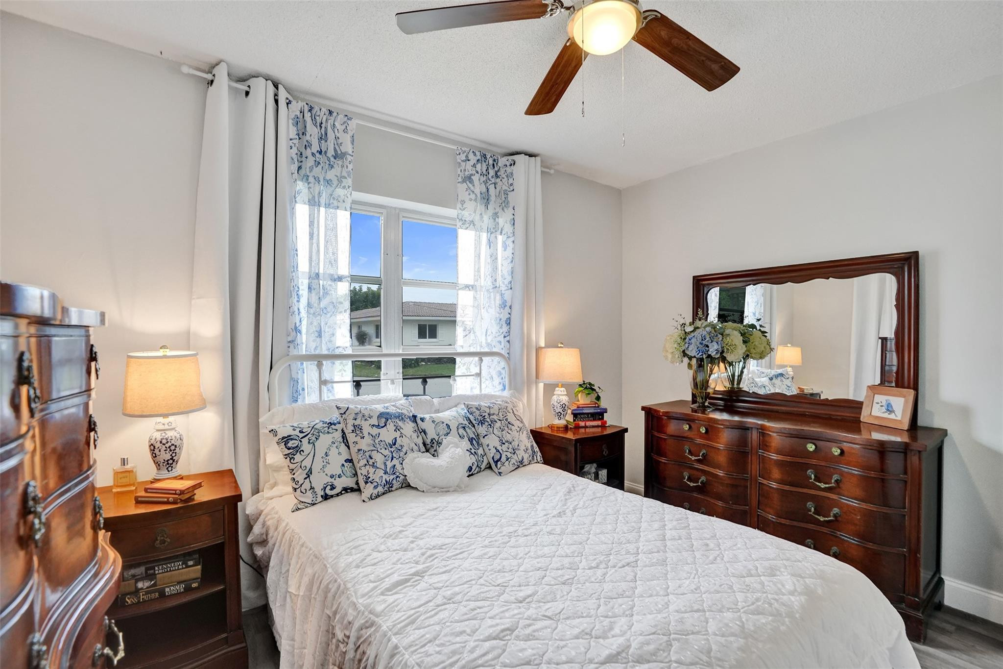 The Mainland - Residential