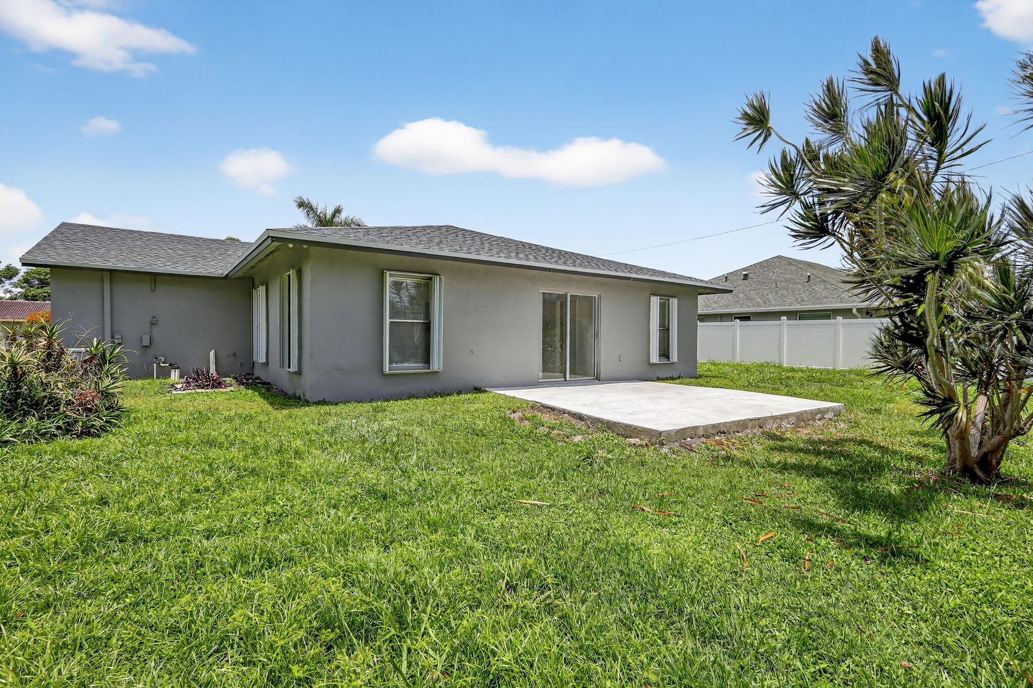 ROOSEVELT ESTATES - Residential Lease