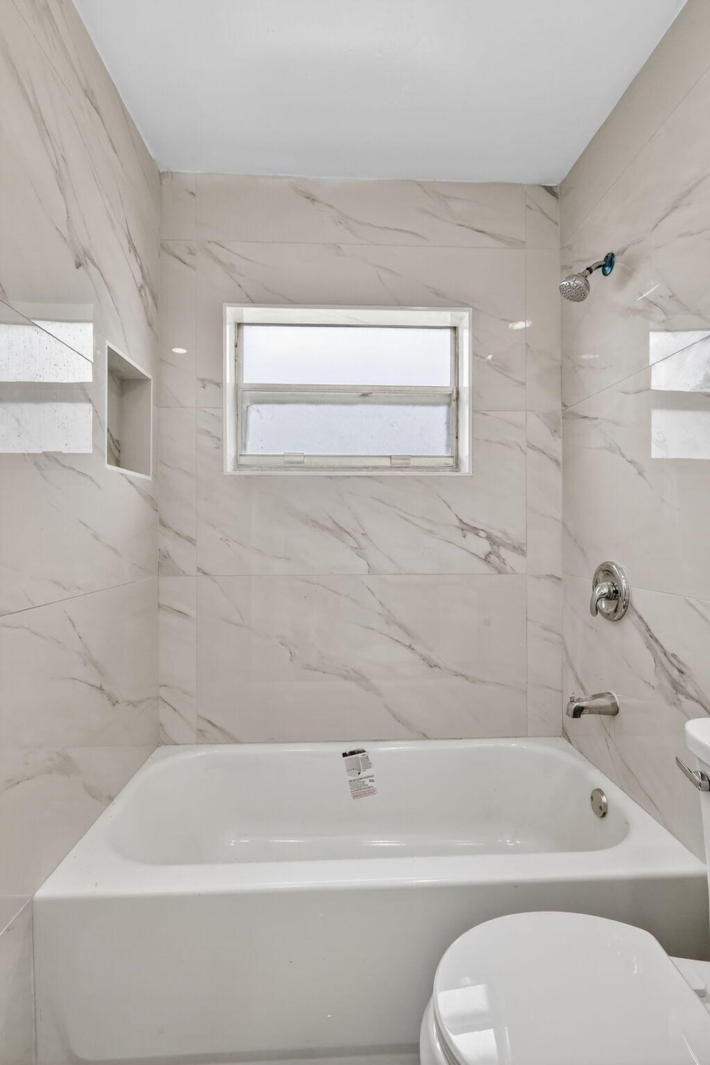 ROOSEVELT ESTATES - Residential Lease