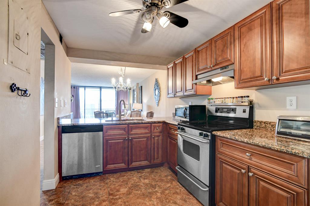 BOCA BAYOU CONDO - Residential Lease