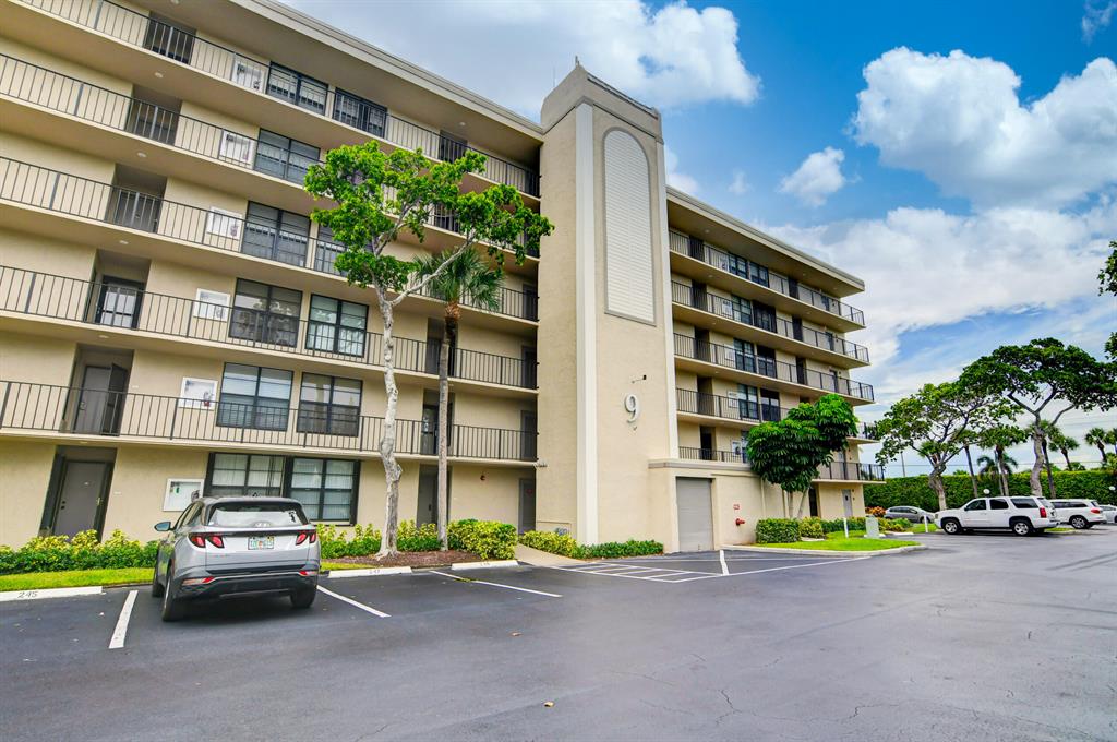 BOCA BAYOU CONDO - Residential Lease