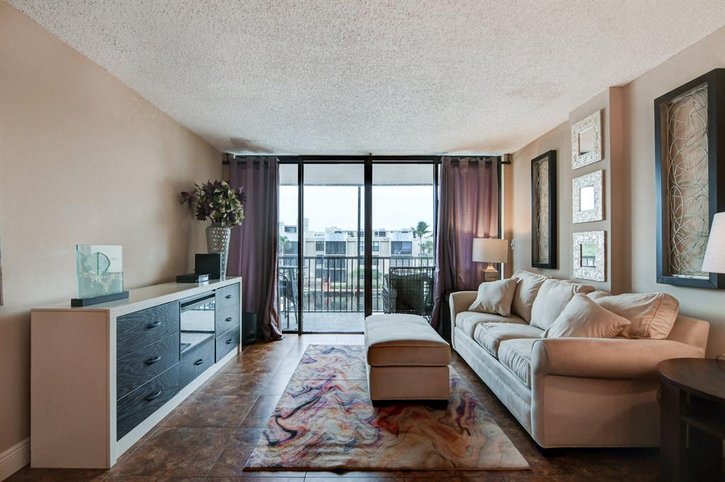 BOCA BAYOU CONDO - Residential Lease