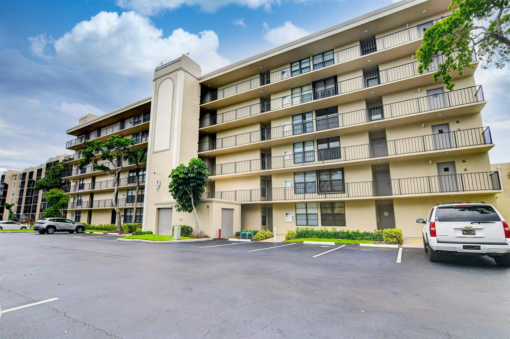 BOCA BAYOU CONDO - Residential Lease