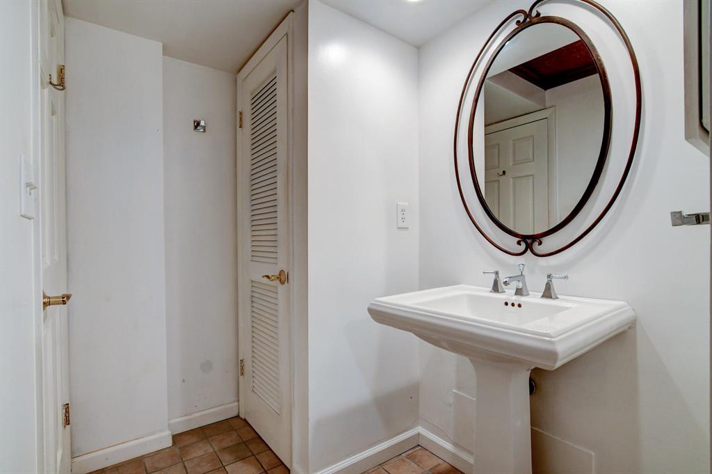 BOCA BAYOU CONDO - Residential Lease