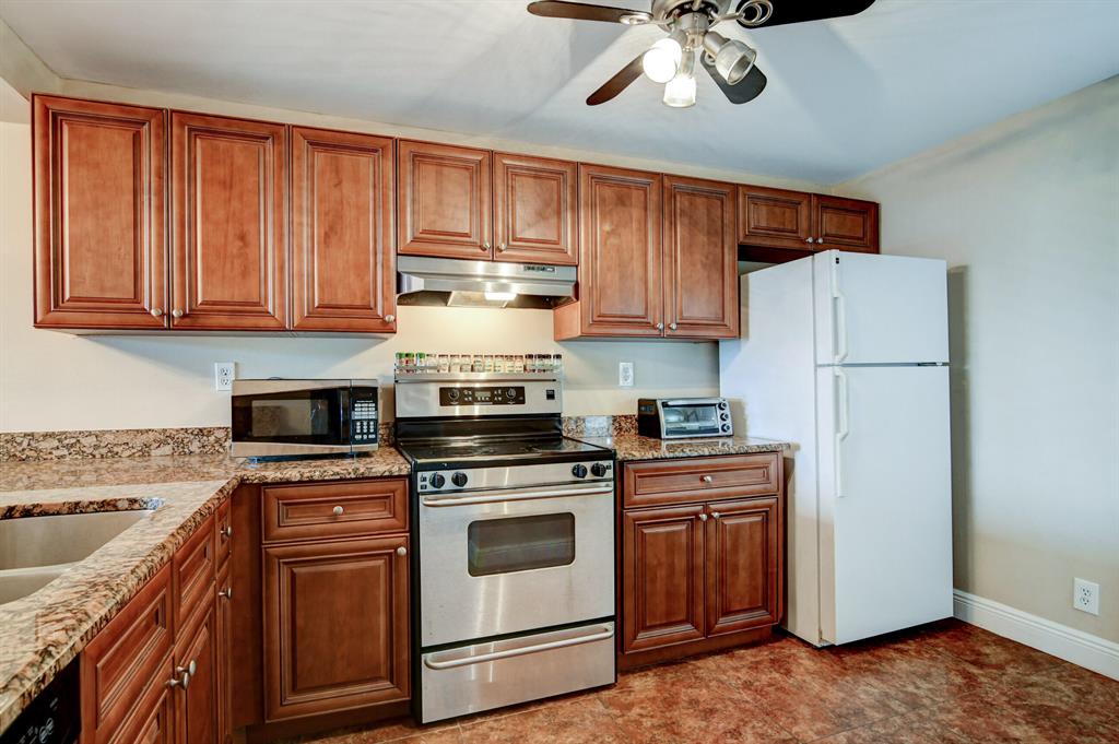 BOCA BAYOU CONDO - Residential Lease