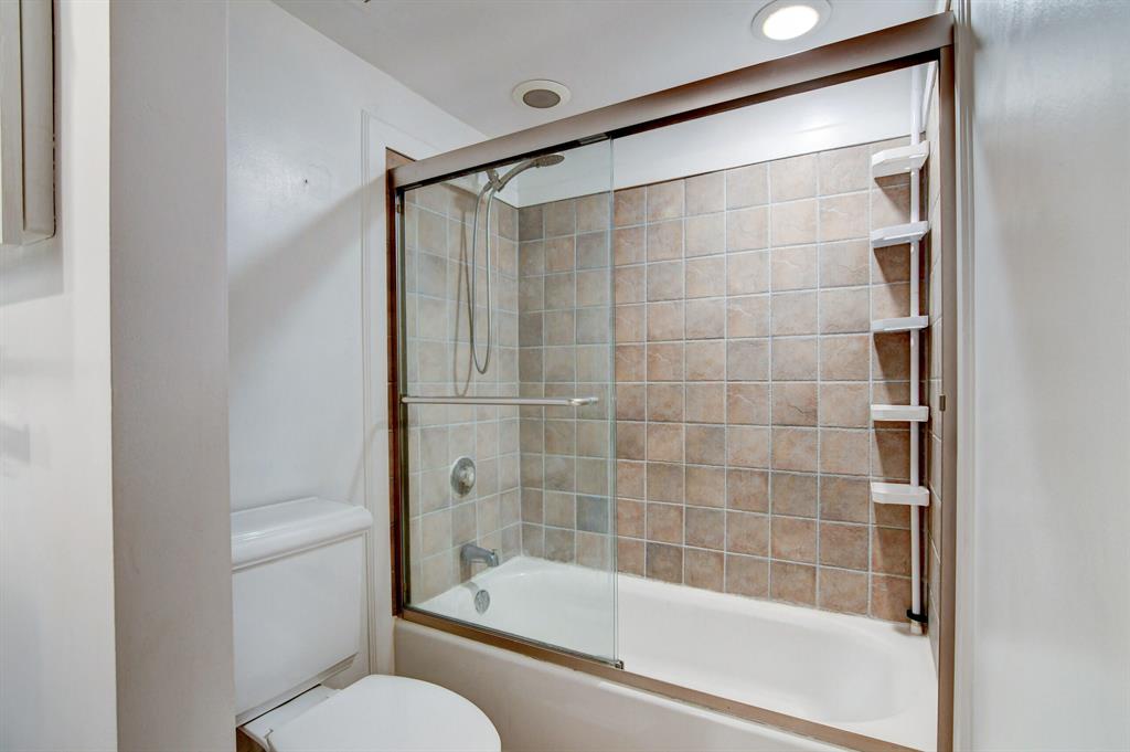 BOCA BAYOU CONDO - Residential Lease