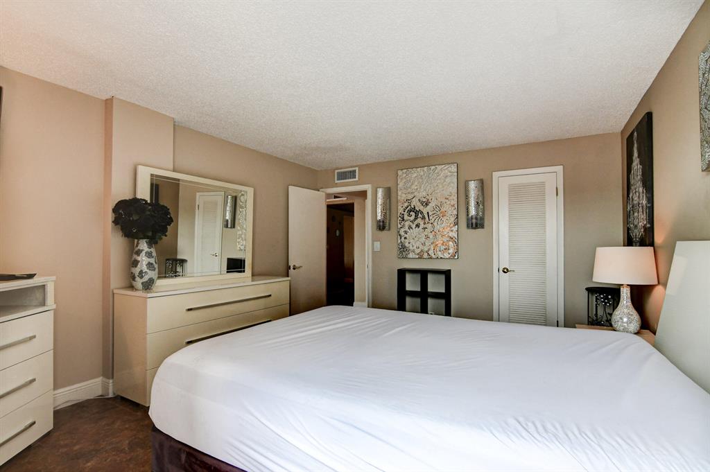 BOCA BAYOU CONDO - Residential Lease