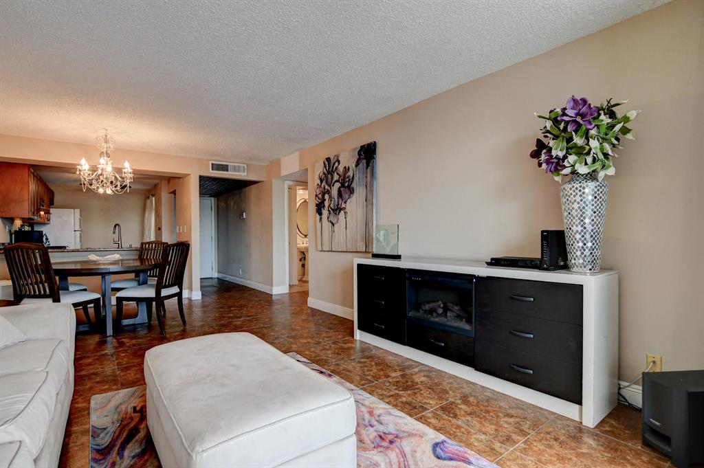 BOCA BAYOU CONDO - Residential Lease