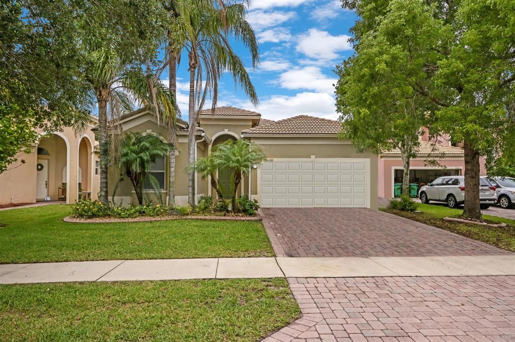 Photo of 6309 Spring Lake Terrace, Fort Pierce, FL 34951 (MLS # R10731537)