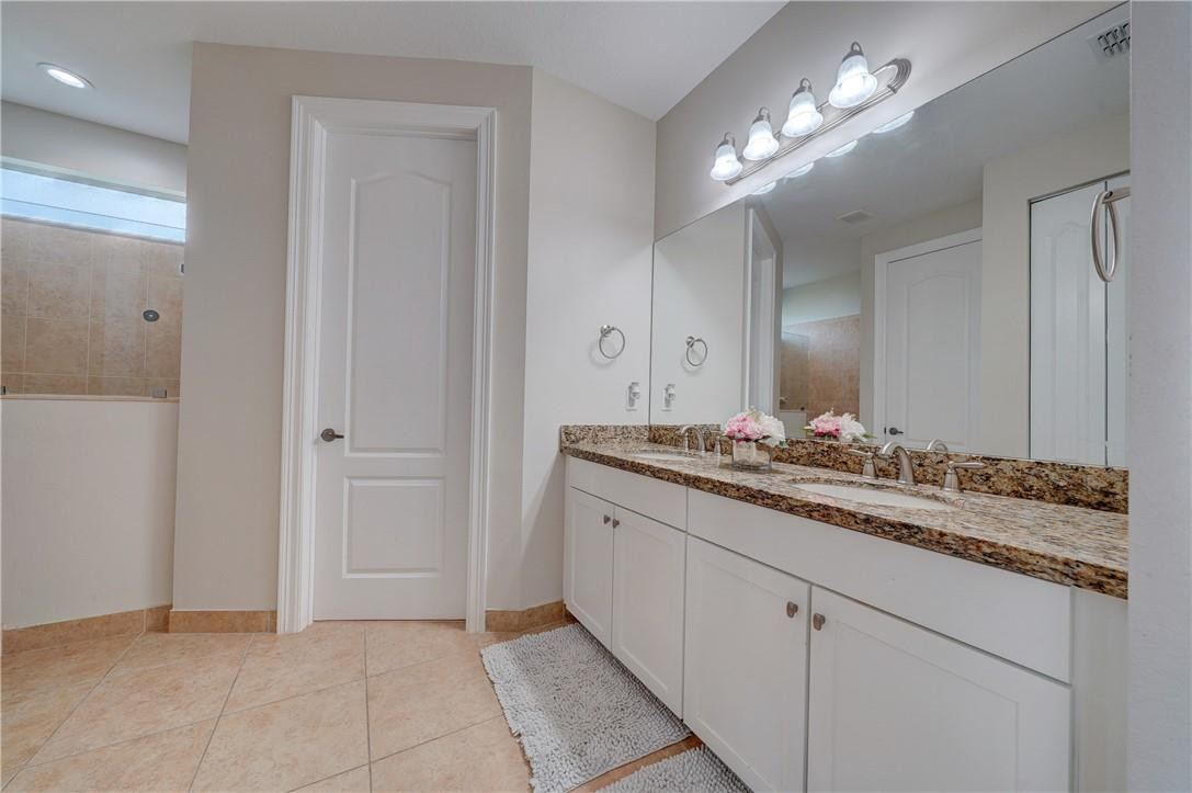 San Mellina 176-44 B - Residential