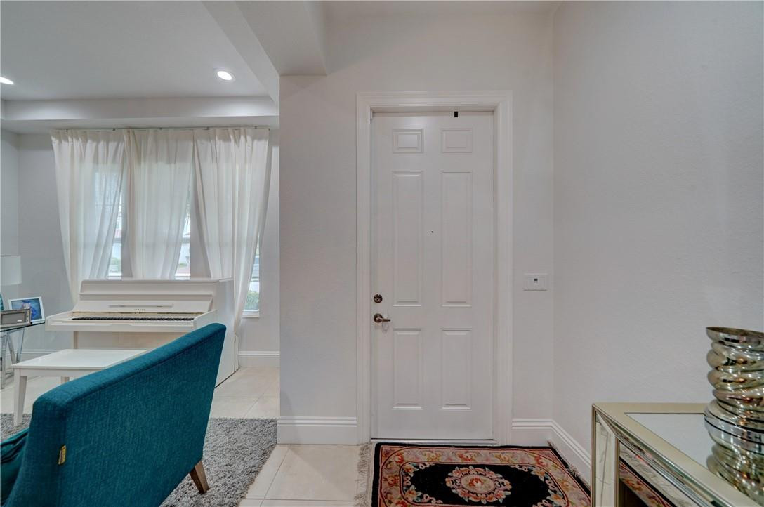 San Mellina 176-44 B - Residential