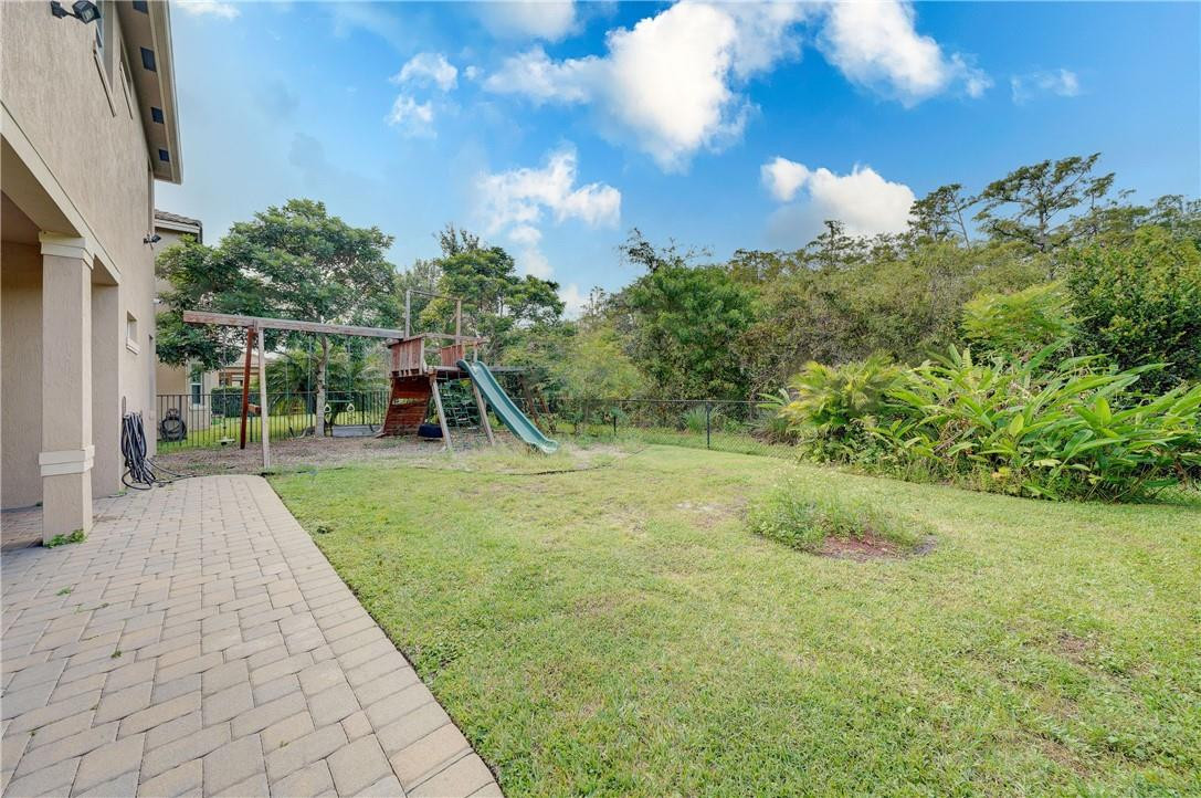 San Mellina 176-44 B - Residential