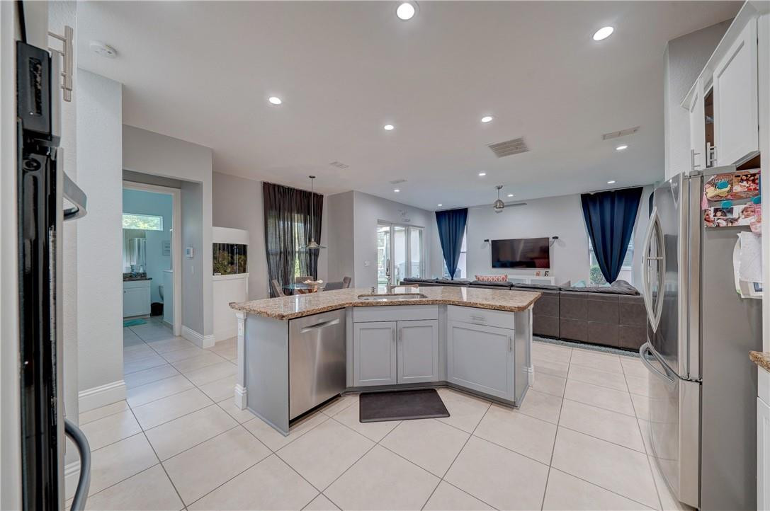 San Mellina 176-44 B - Residential