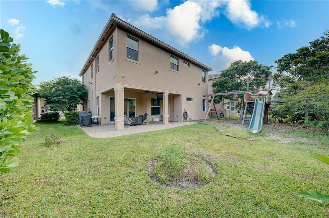 San Mellina 176-44 B - Residential