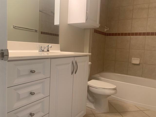 VILLAS AT EMERALD DUNES C - Residential Lease