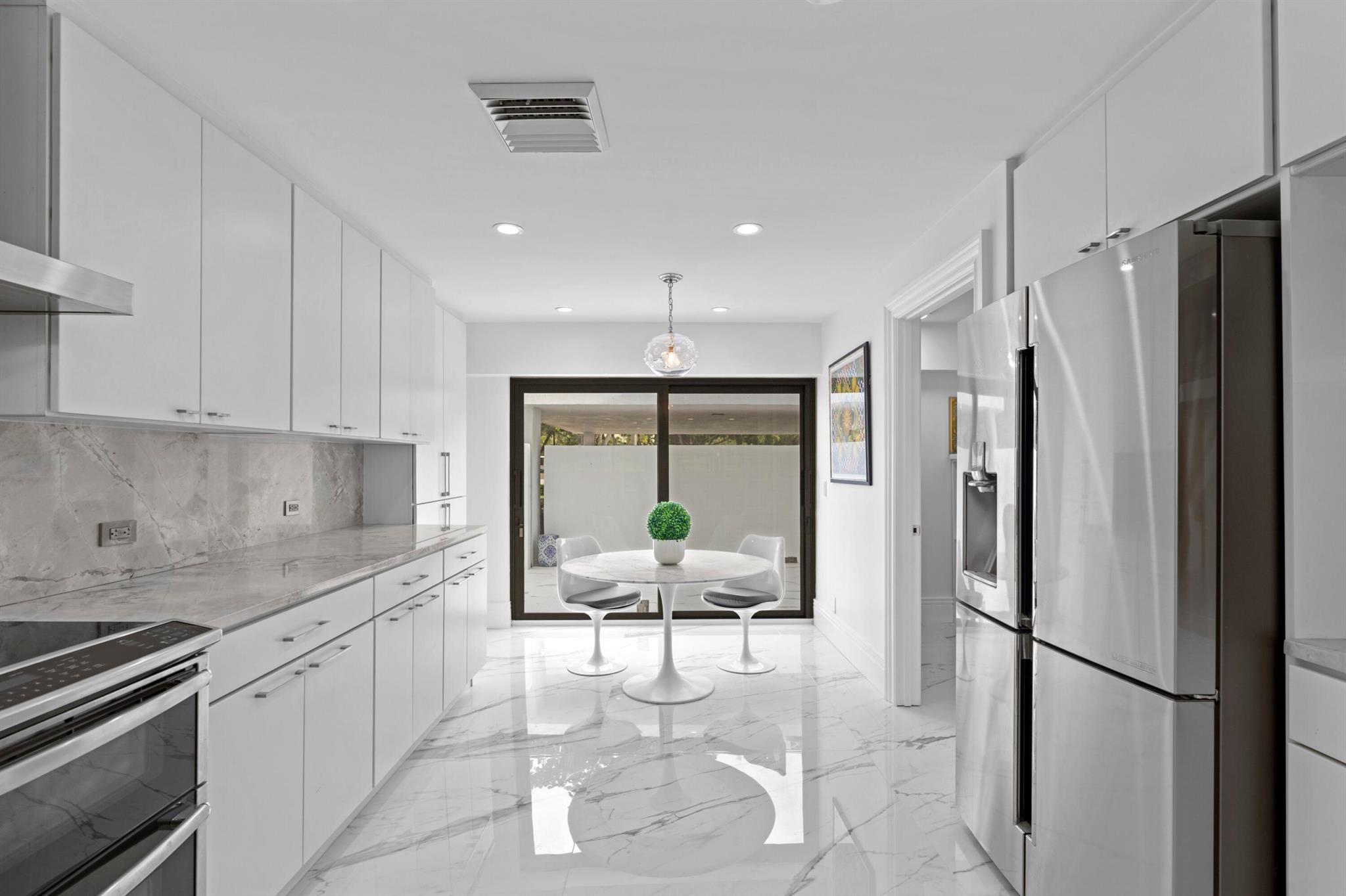 PARLIAMENT GOLF VILLAS CO - Residential