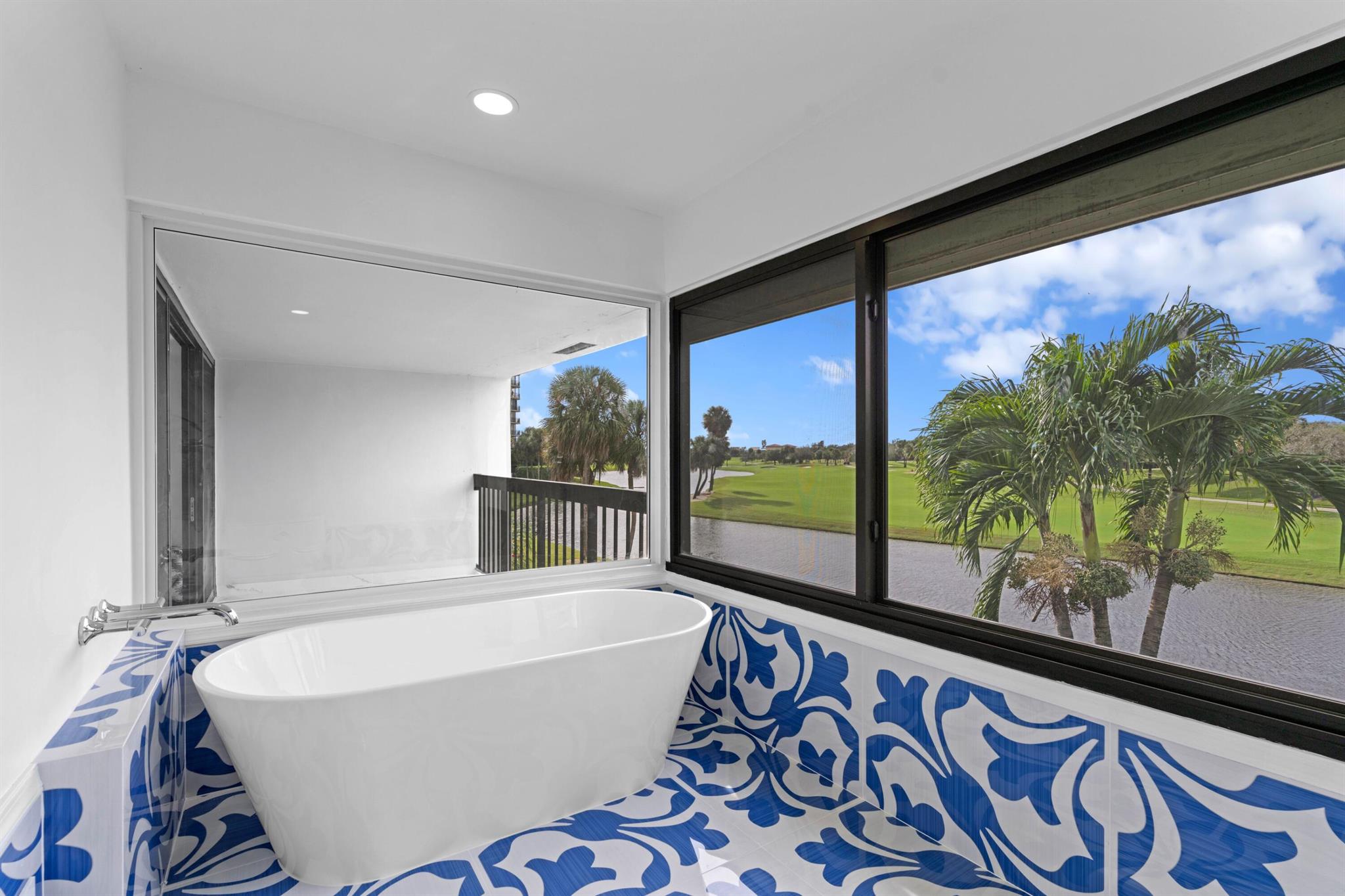 PARLIAMENT GOLF VILLAS CO - Residential