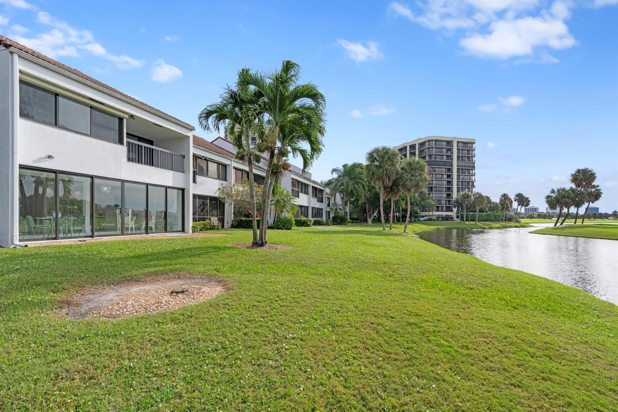 PARLIAMENT GOLF VILLAS CO - Residential