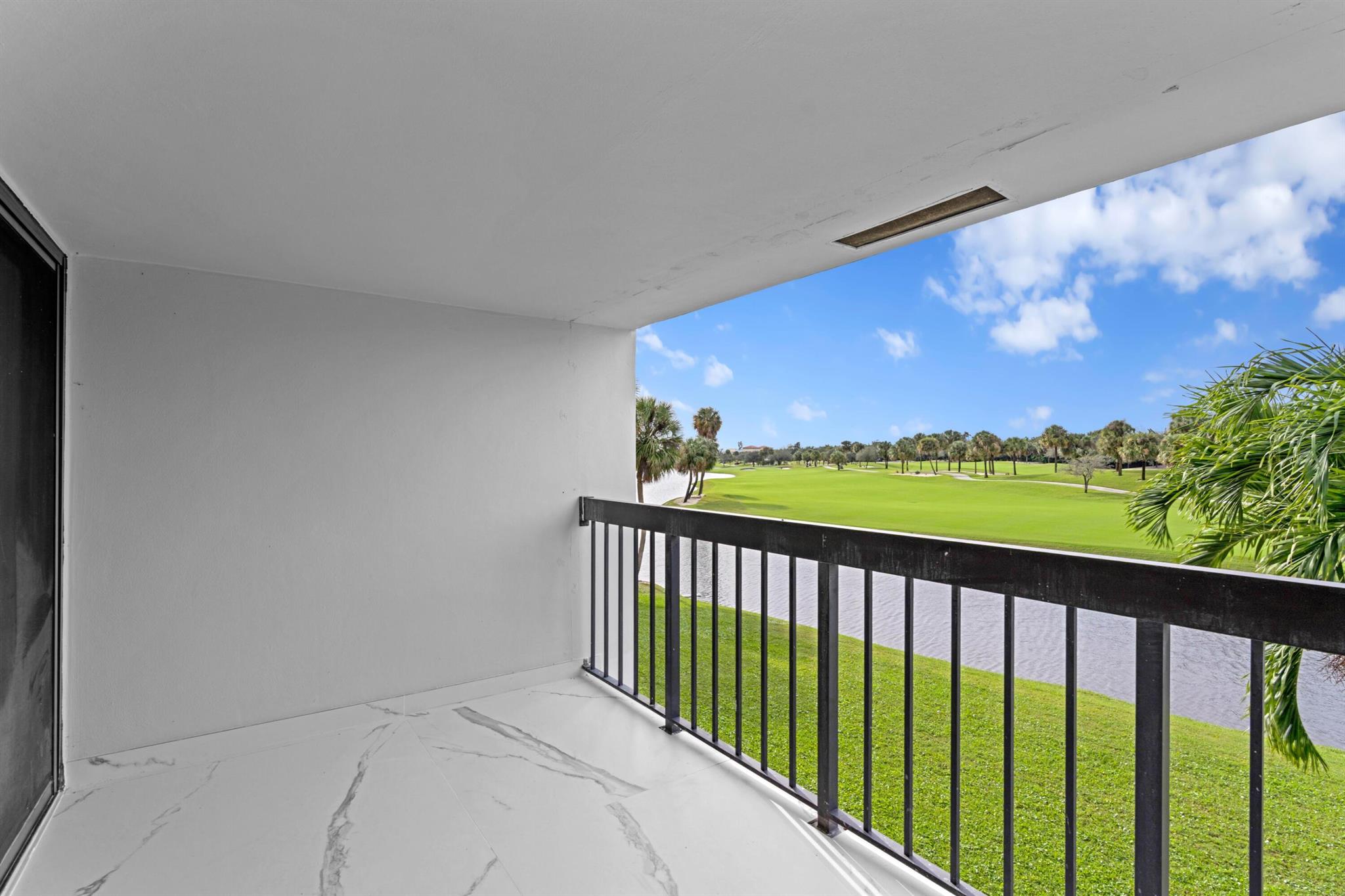 PARLIAMENT GOLF VILLAS CO - Residential