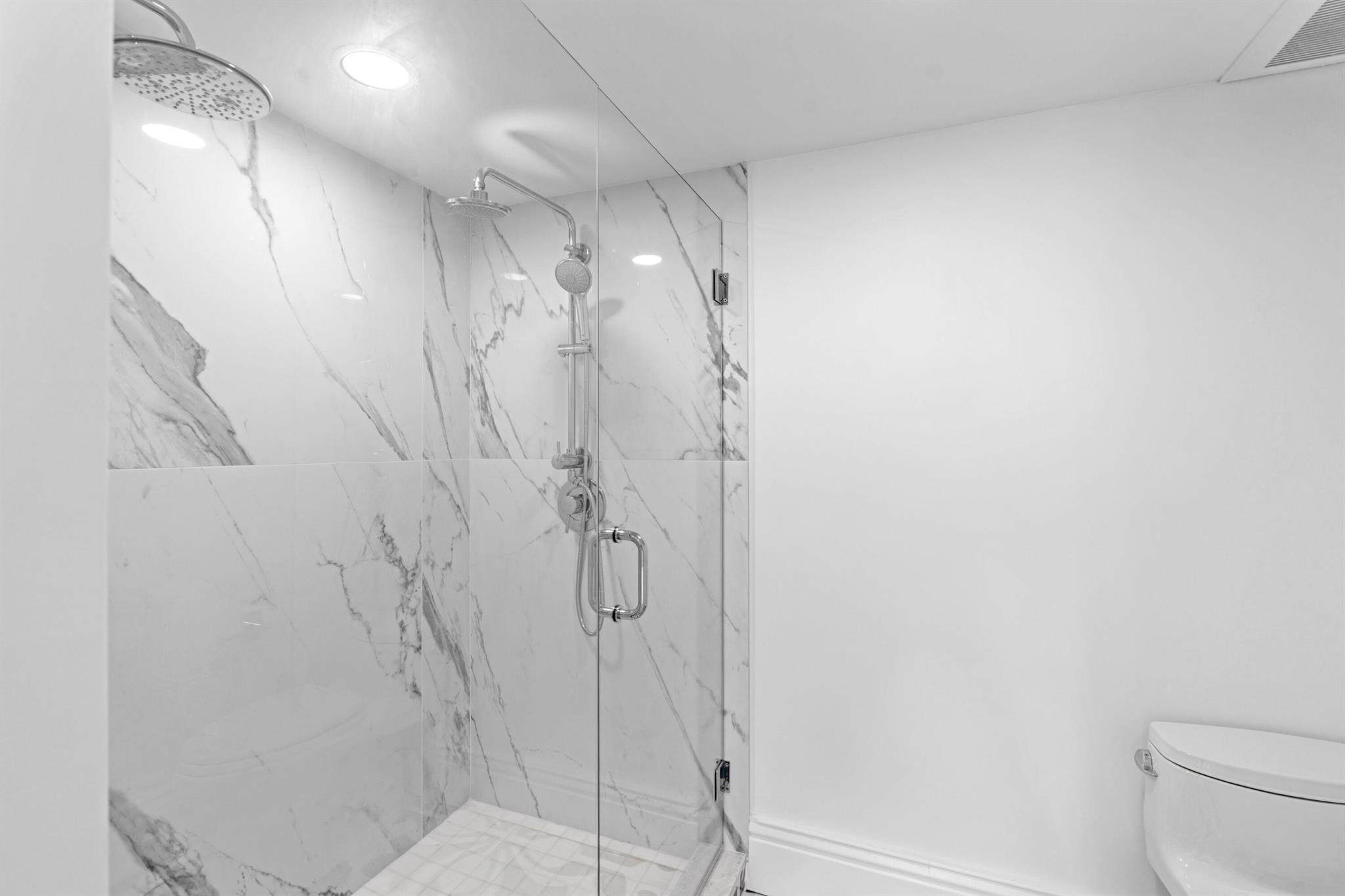 PARLIAMENT GOLF VILLAS CO - Residential