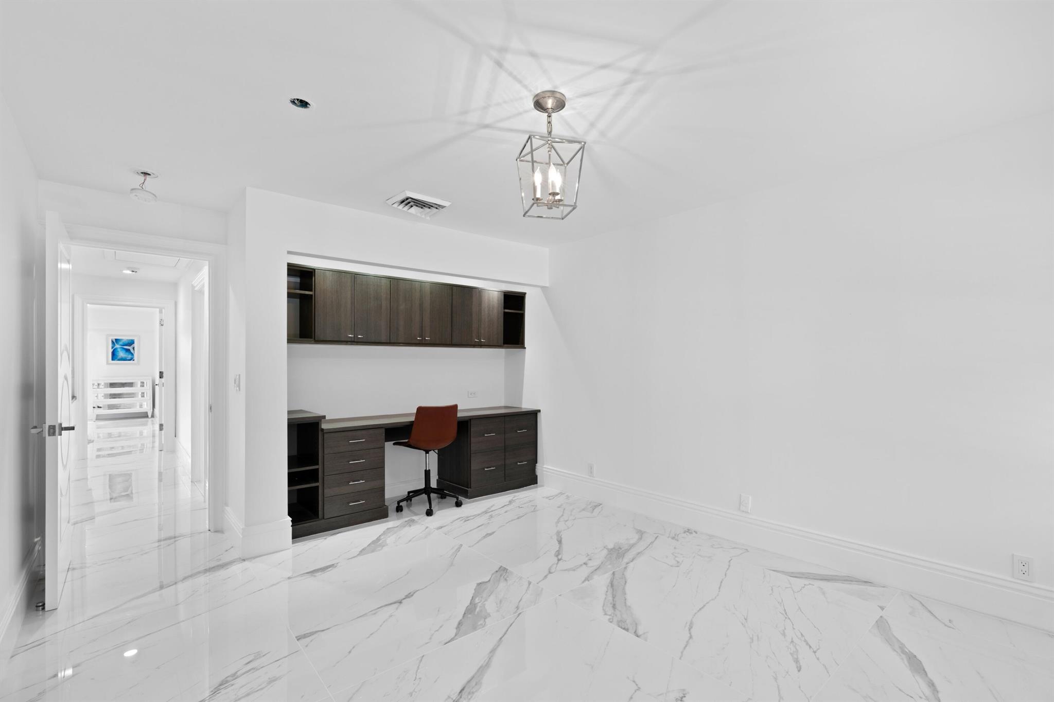 PARLIAMENT GOLF VILLAS CO - Residential