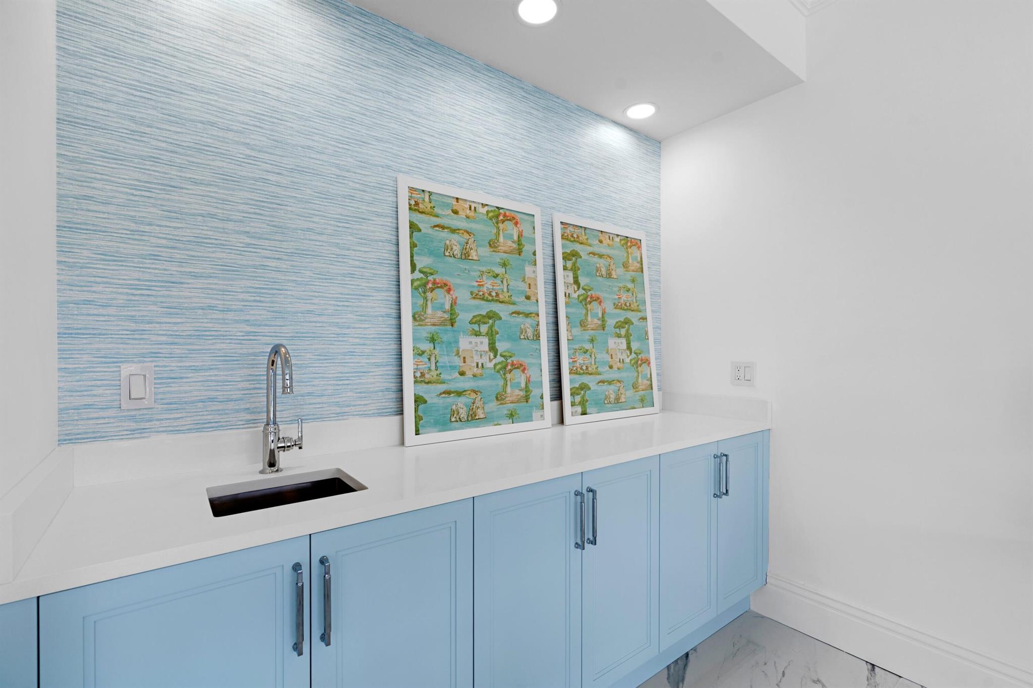 PARLIAMENT GOLF VILLAS CO - Residential