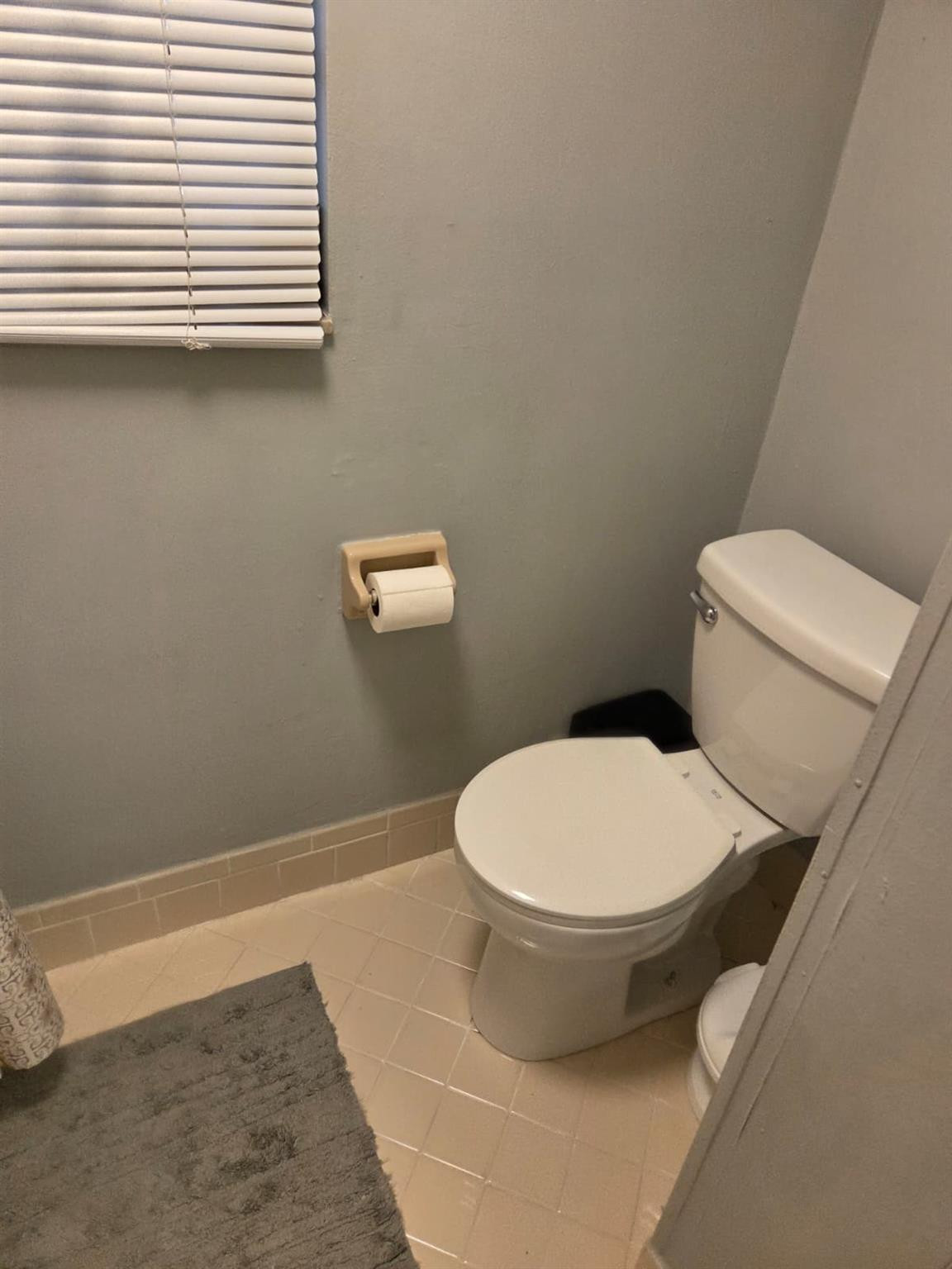 BLUE LAKE APTS - Residential