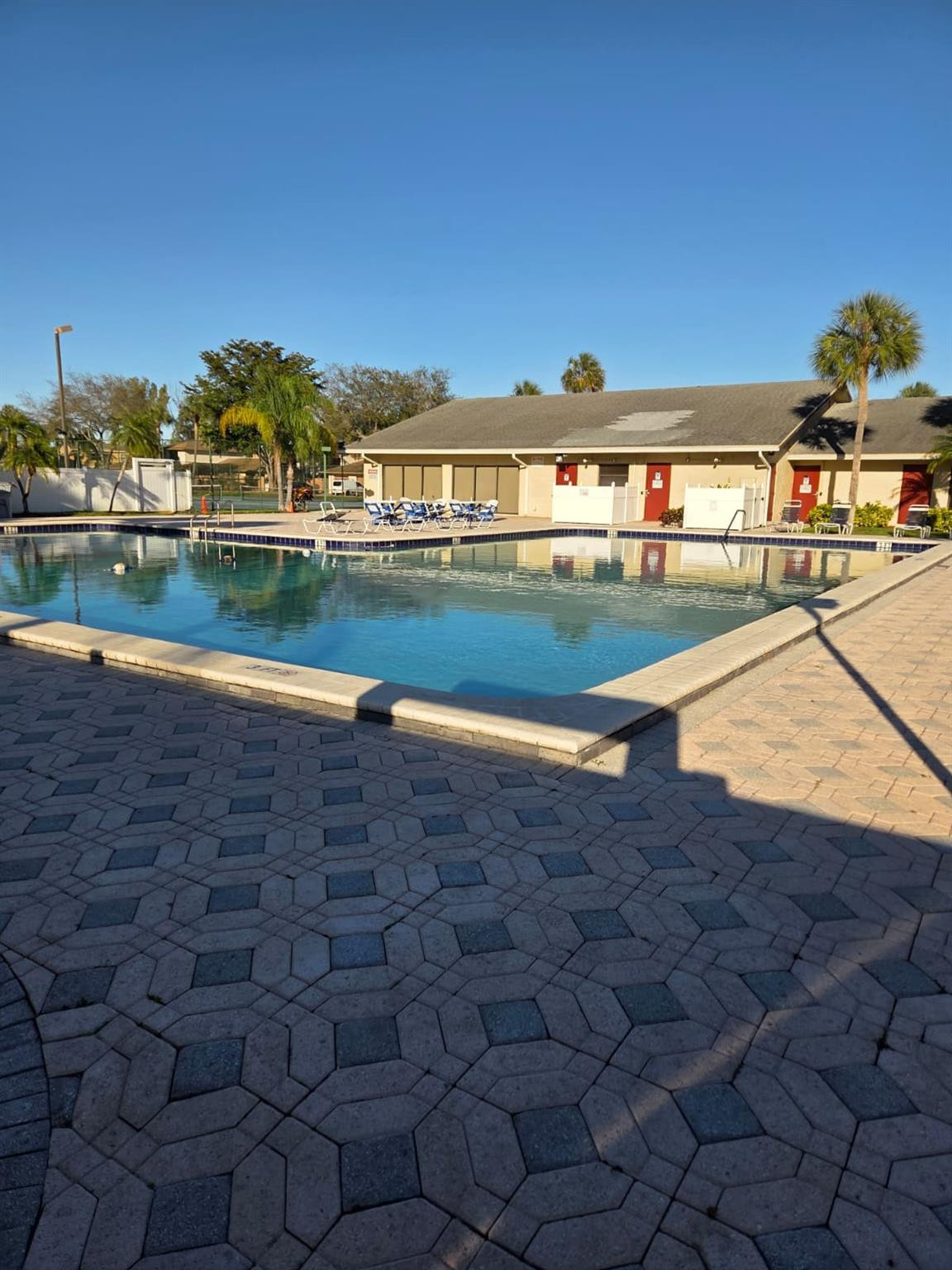 BLUE LAKE APTS - Residential